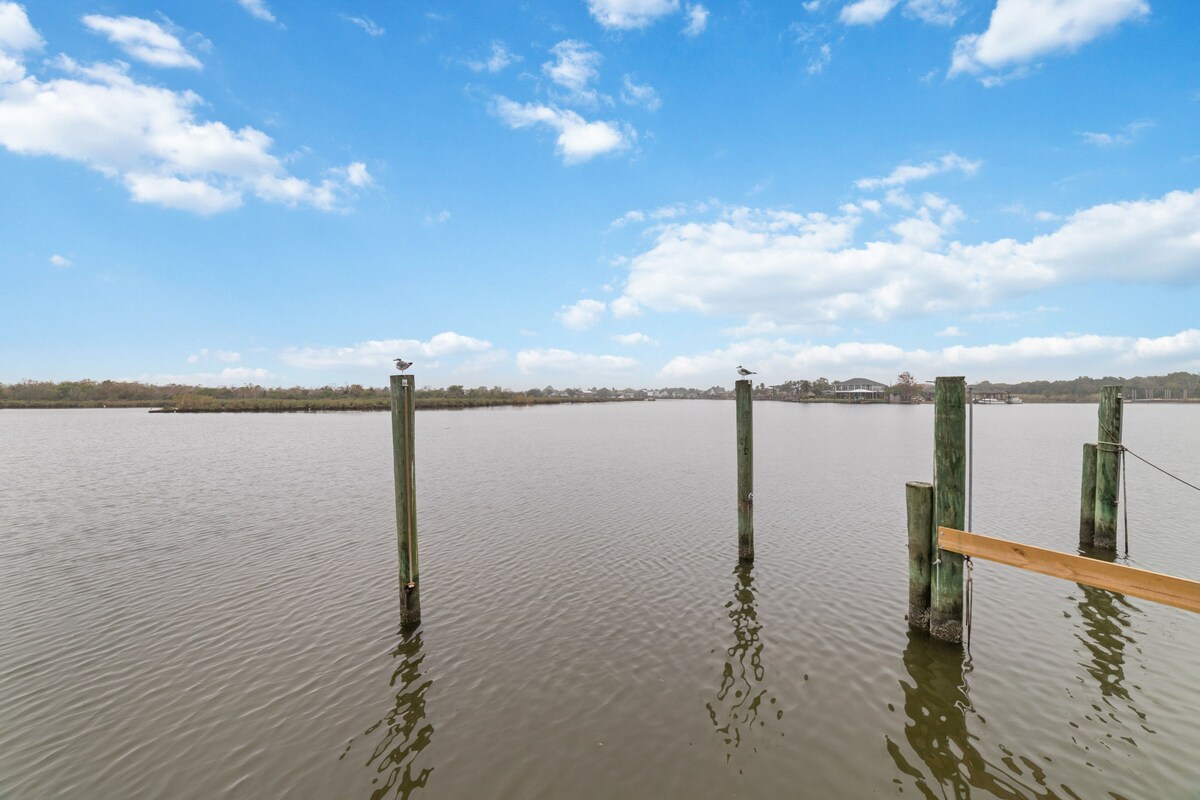 Escape Summer w/ Backyard, BBQ, Fishing & Crabbing - Photo 10