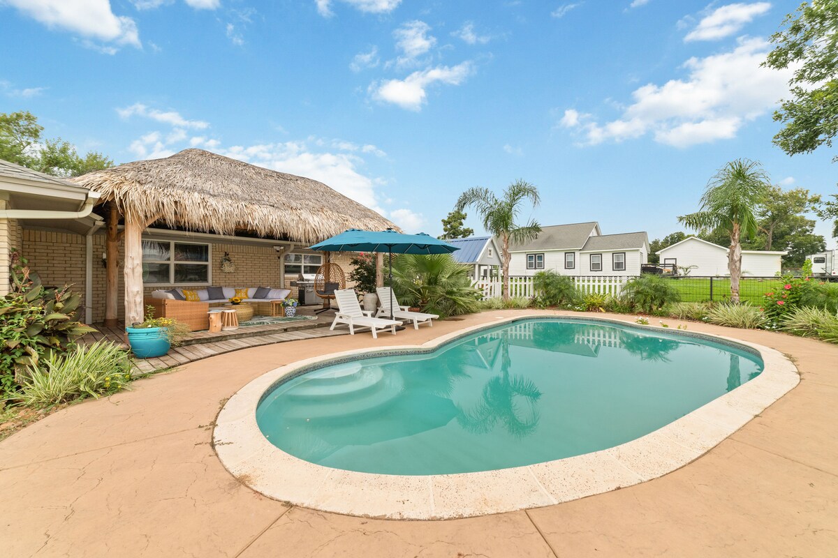 Baytime Retreat-Cozy Backyard, Pool, Bayfront View - Photo 31